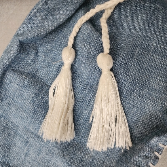 LUCKY BRAND Blue Chambrey Crochet Drawstring Blouse Women's XS Embroidered EUC - Picture 7 of 10